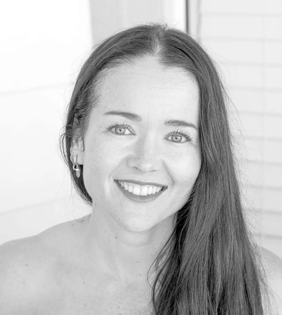 Lauren Helen 2 917x1024 1 1